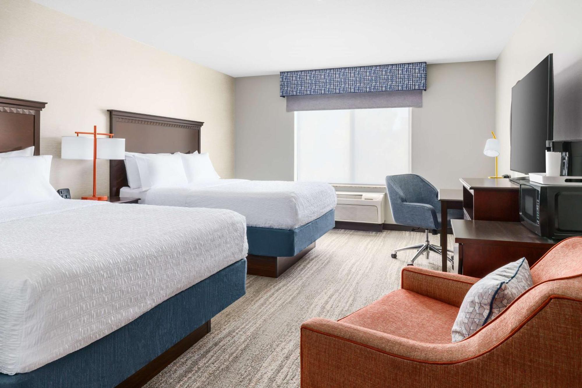 Hampton Inn & Suites Thousand Oaks Exterior photo